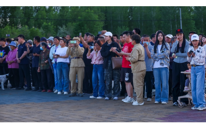 北屯市185團(tuán)巡游